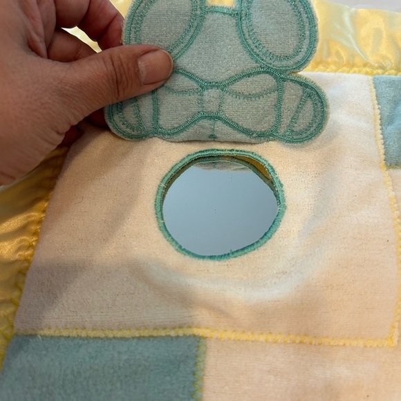 VINTAGE cozy bows 1987 baby activity blanket EUC needs cleaning - Picture 7 of 10